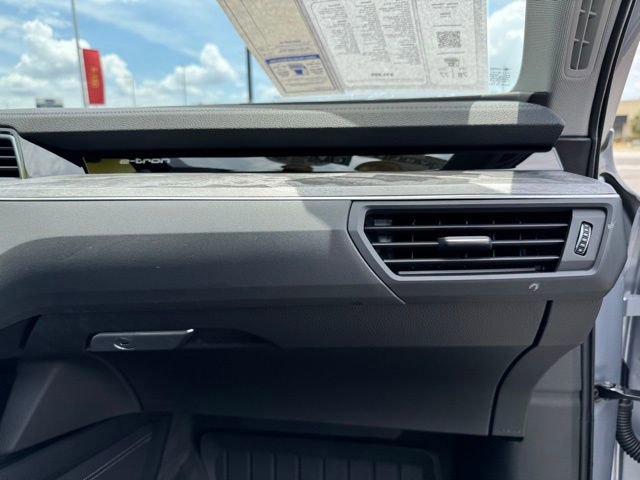 Used 2022 Audi e-tron Premium w/ Convenience Plus Package image 51