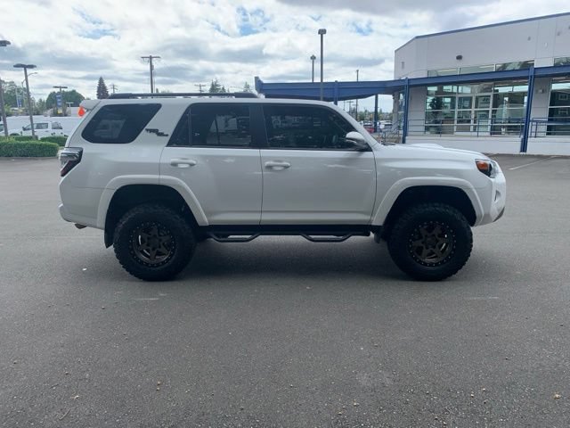 Used 2020 Toyota 4Runner TRD Off-Road Premium AWD/4WD image 7