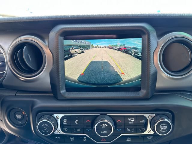 Used 2022 Jeep Wrangler Unlimited Sport AWD/4WD image 17