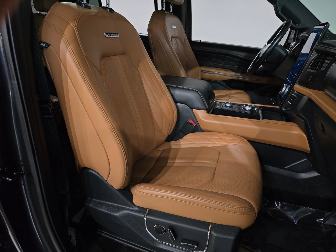 Used 2022 Ford Expedition Platinum image 45
