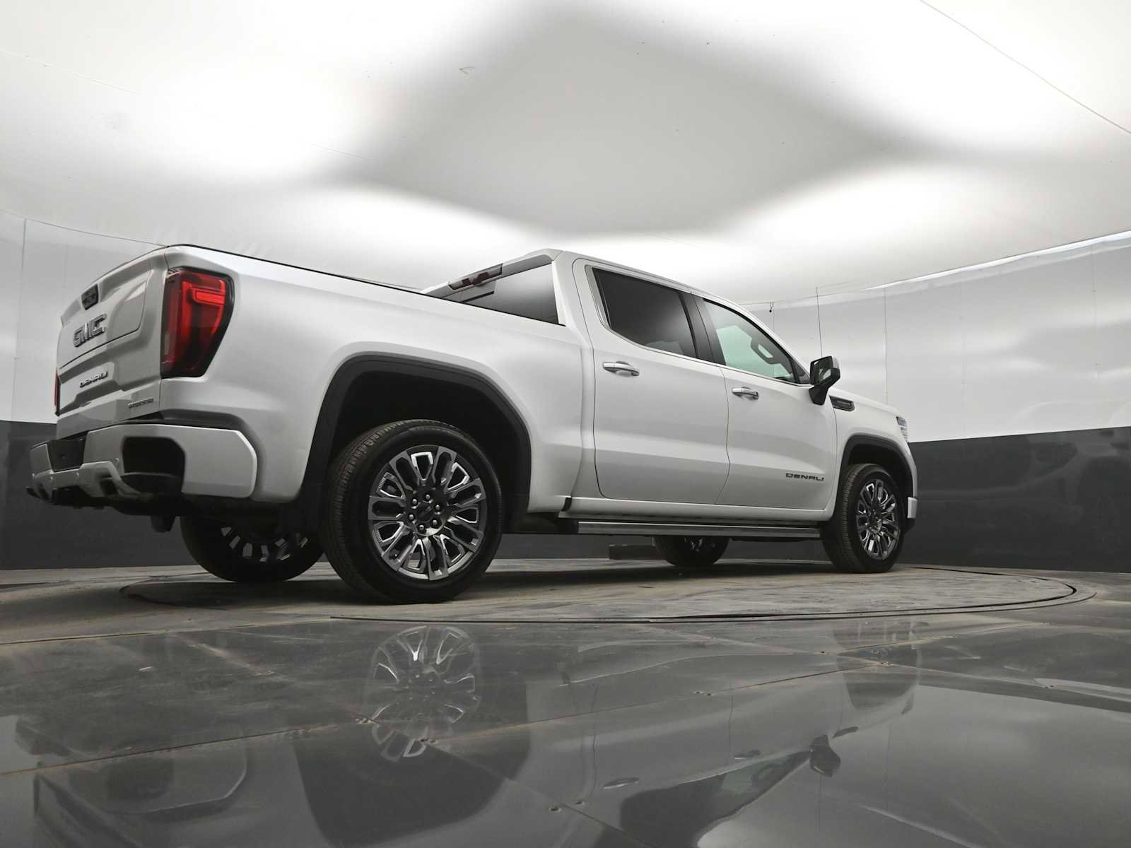 Used 2024 GMC Sierra 1500 Denali Ultimate image 36