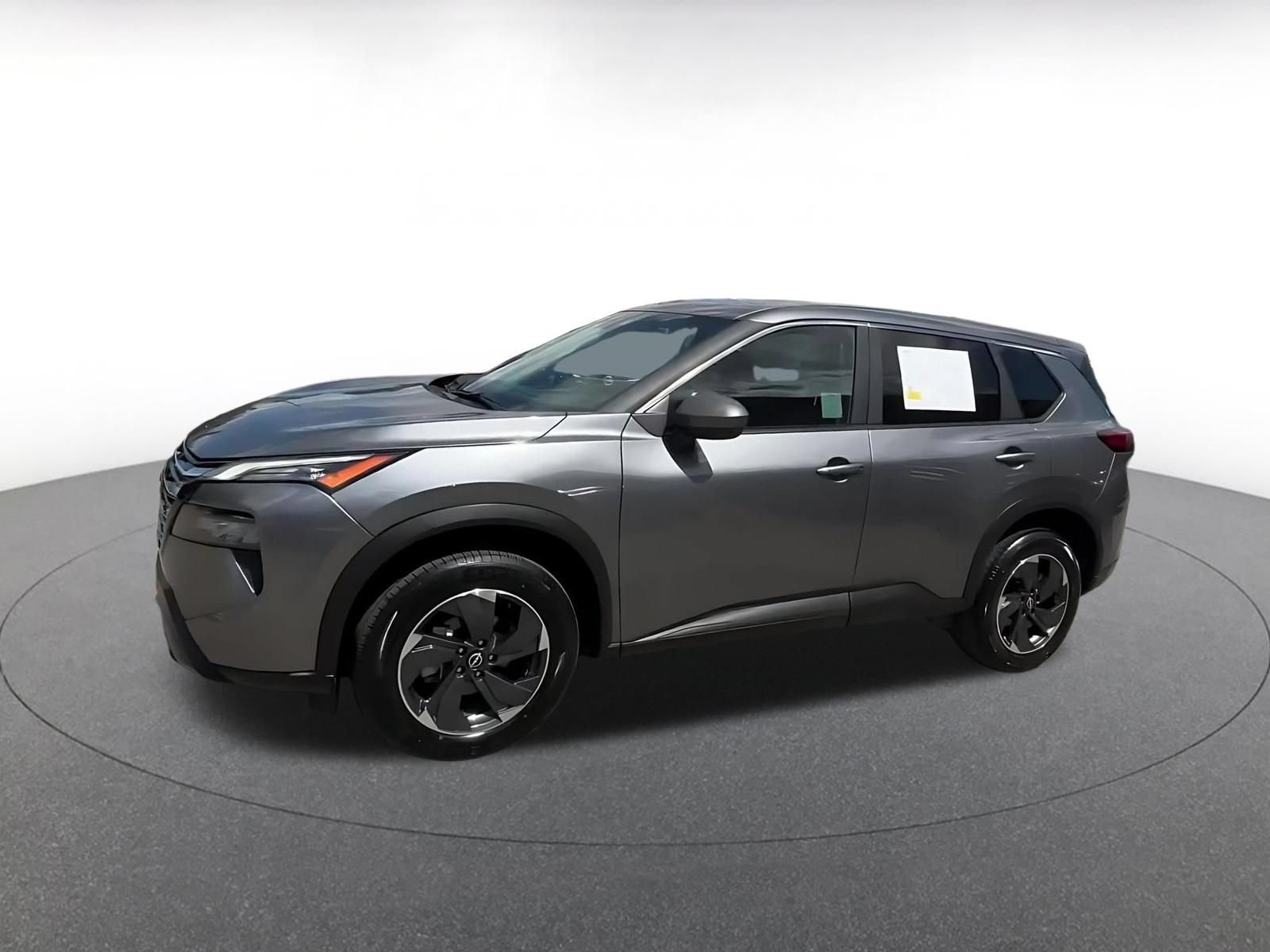 Used 2025 Nissan Rogue SV FWD image 8
