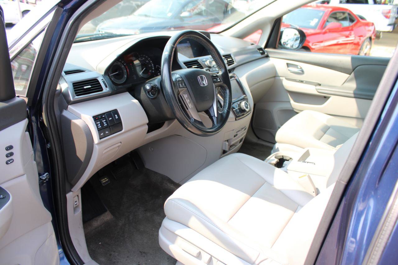 Used 2015 Honda Odyssey Touring image 14