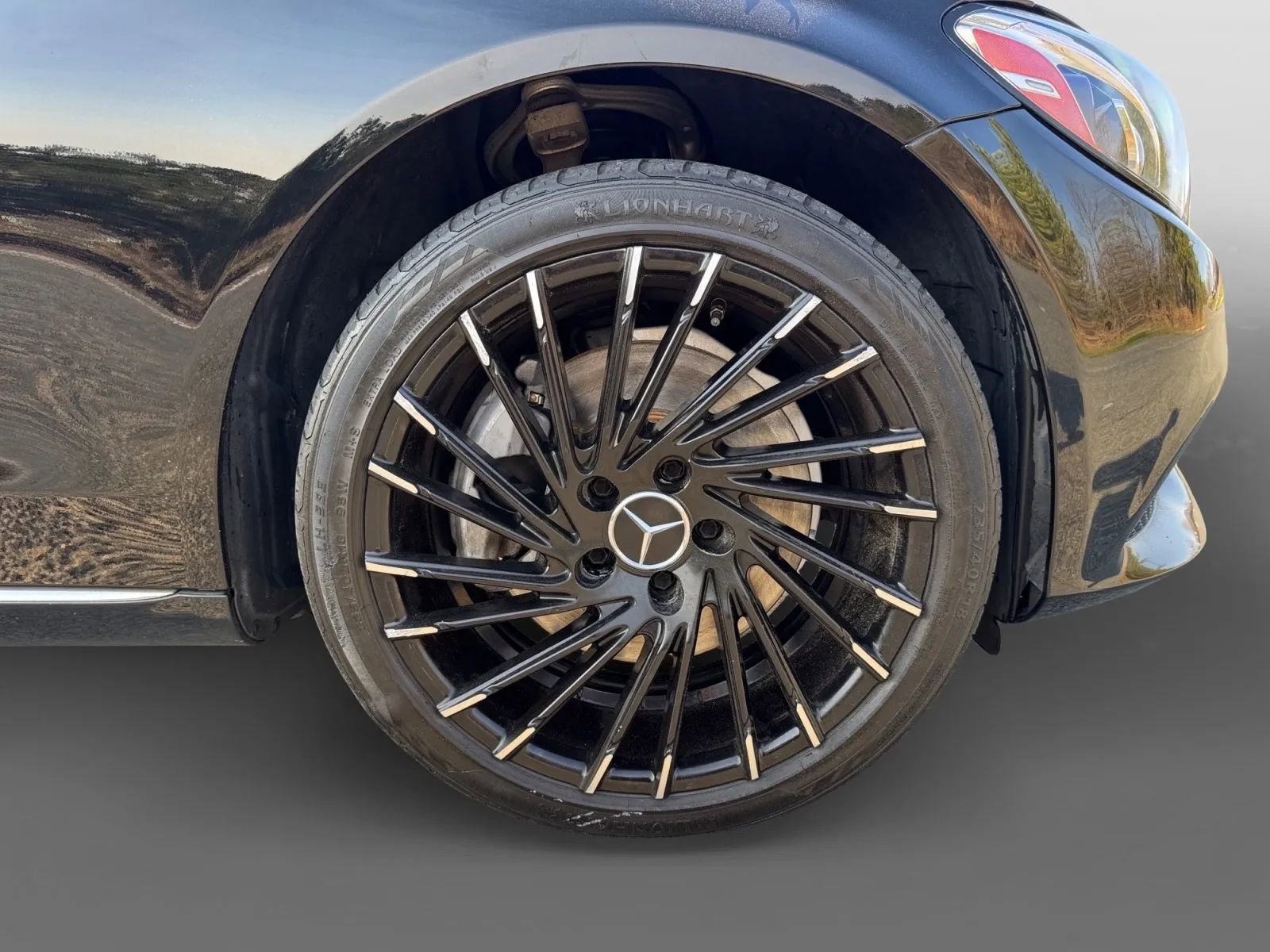 Used 2015 Mercedes-Benz C 300 4MATIC Sedan image 24
