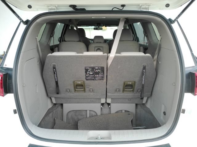 Used 2021 Kia Sedona LX FWD image 26