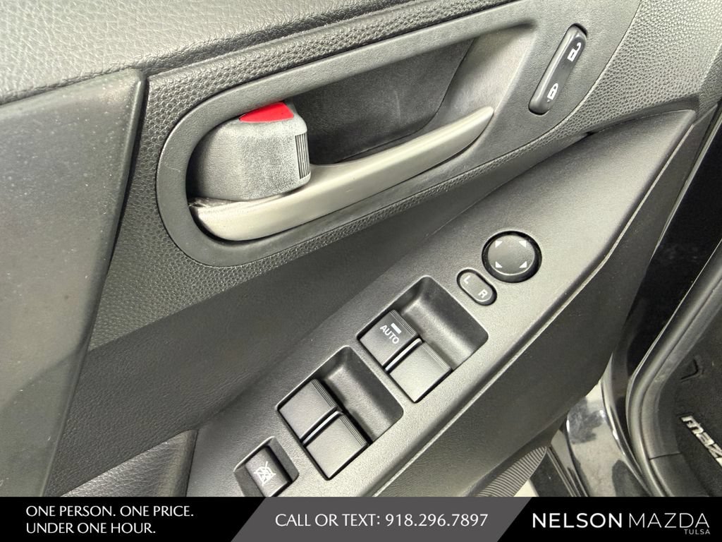 Used 2013 MAZDA MAZDA3 i Grand Touring w/ Tech Pkg FWD image 18