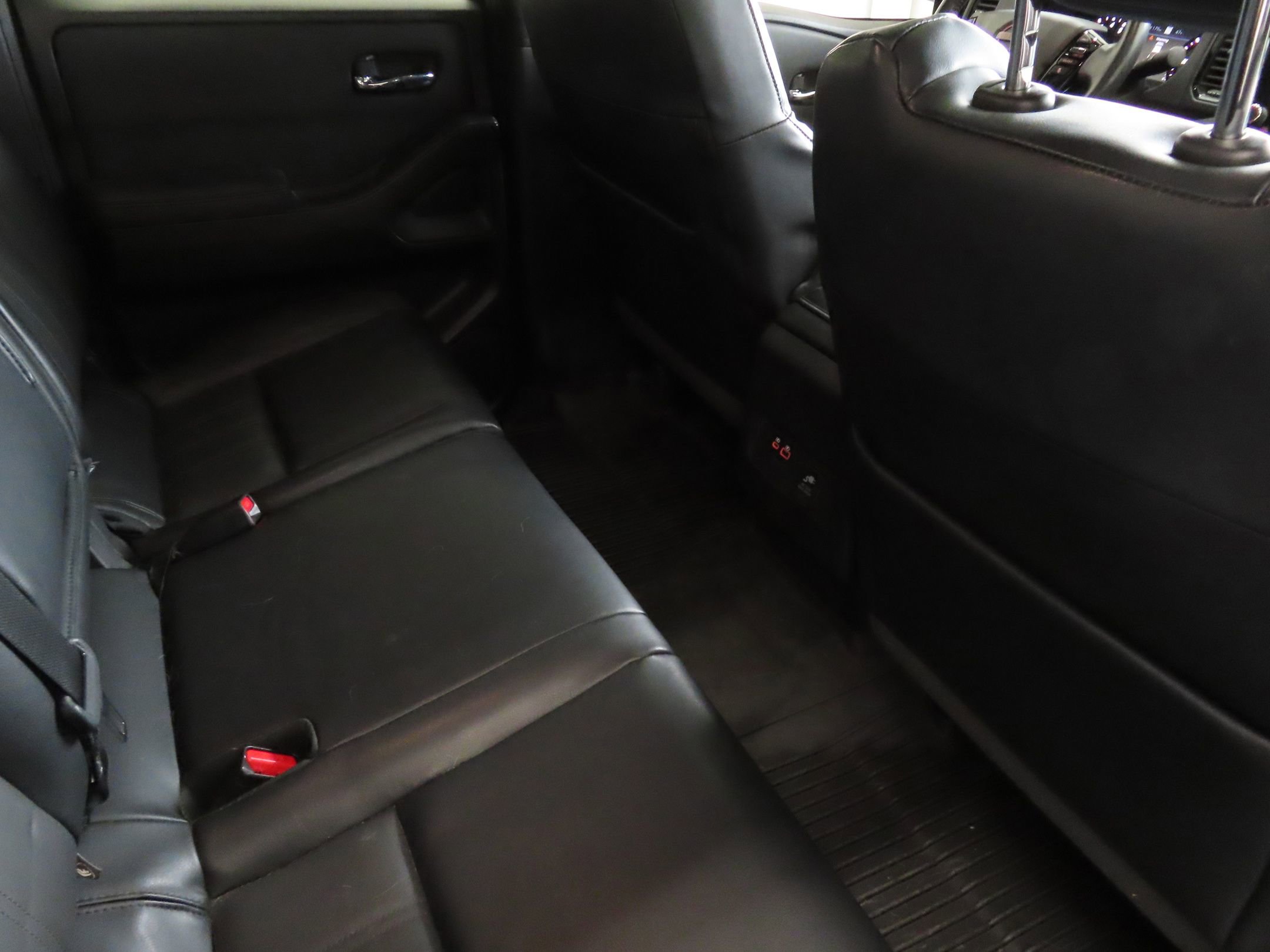 Used 2022 Nissan Frontier PRO-4X w/ Pro-4X Premium Package image 27