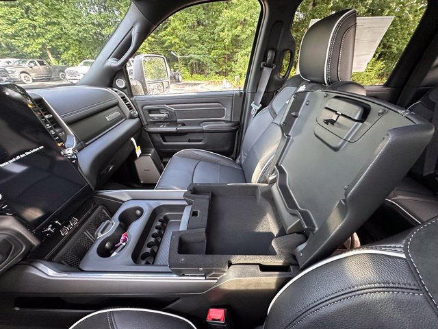 New 2026 RAM 2500 Laramie AWD/4WD image 26