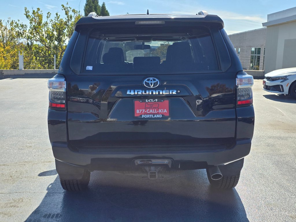 Used 2017 Toyota 4Runner SR5 Premium AWD/4WD image 5