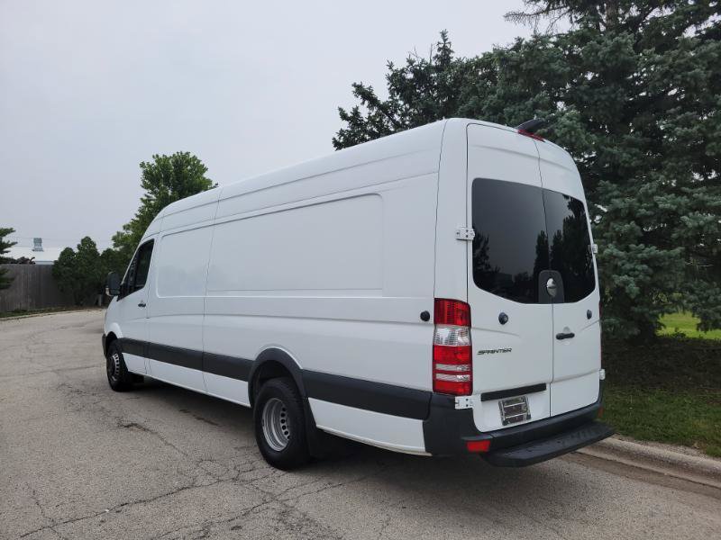 Used 2017 Freightliner Sprinter 3500 RWD image 3