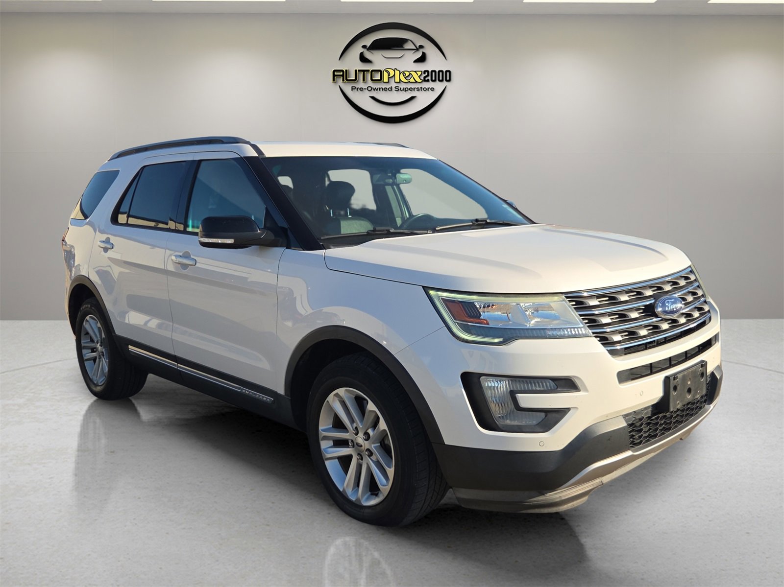 Used 2016 Ford Explorer XLT w/ Equipment Group 202A