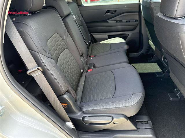 Certified 2025 Nissan Pathfinder S FWD image 9