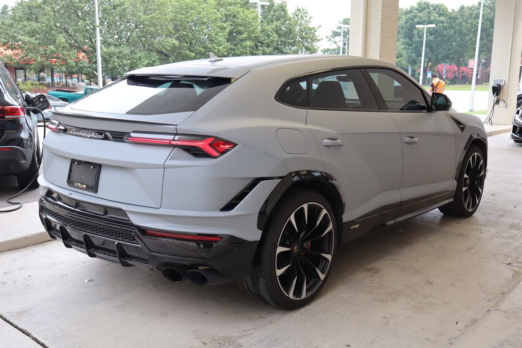 Used 2024 Lamborghini Urus S AWD/4WD image 4