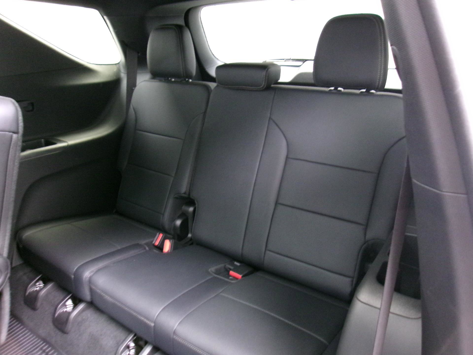 New 2026 Chevrolet Traverse High Country w/ LPO, Floor Liner Package image 11