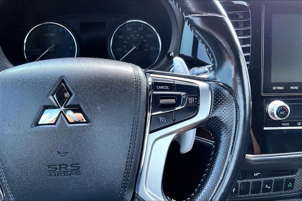 Used 2022 Mitsubishi Outlander SEL AWD/4WD image 19