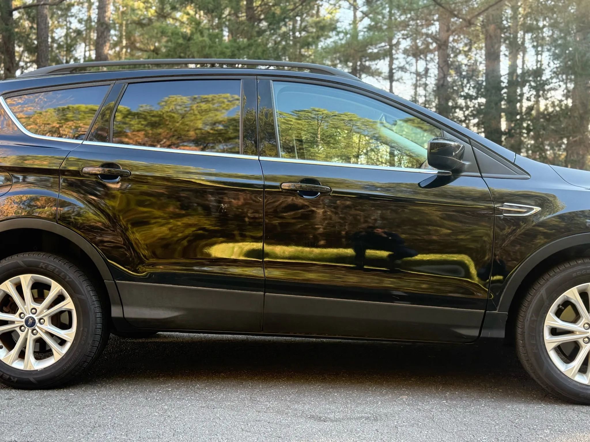 Used 2018 Ford Escape SEL image 4