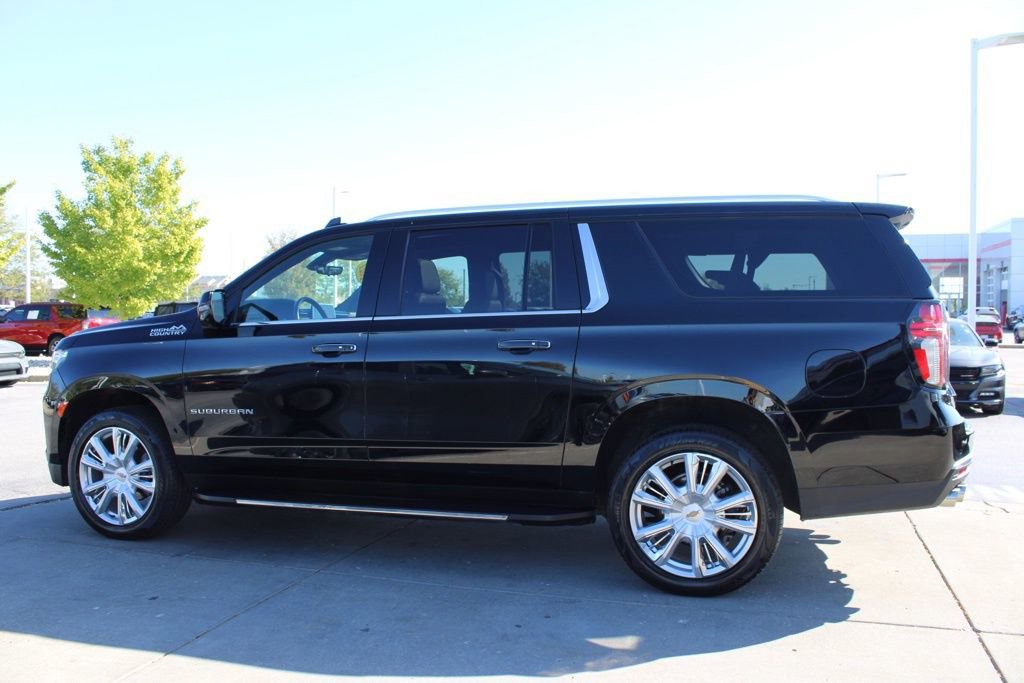 Used 2021 Chevrolet Suburban High Country image 4