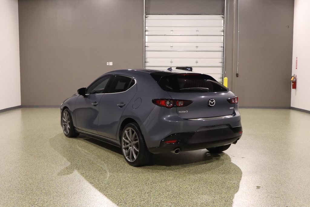 Used 2020 MAZDA MAZDA3 Hatchback w/ Premium Package FWD image 7