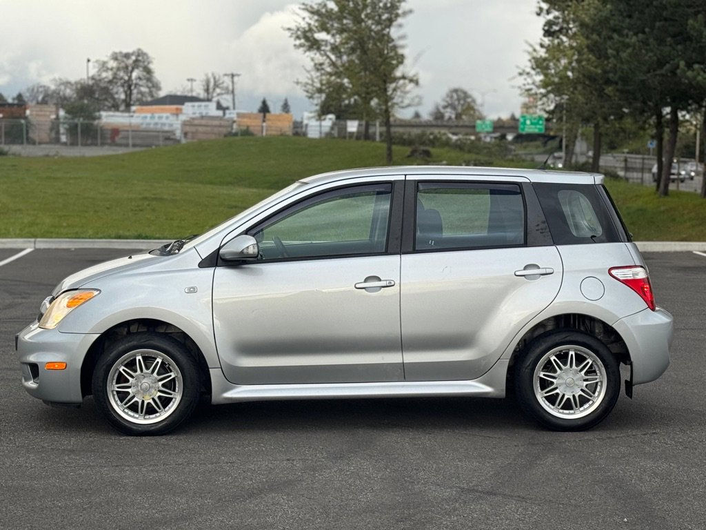 Used 2006 Scion xA FWD image 3