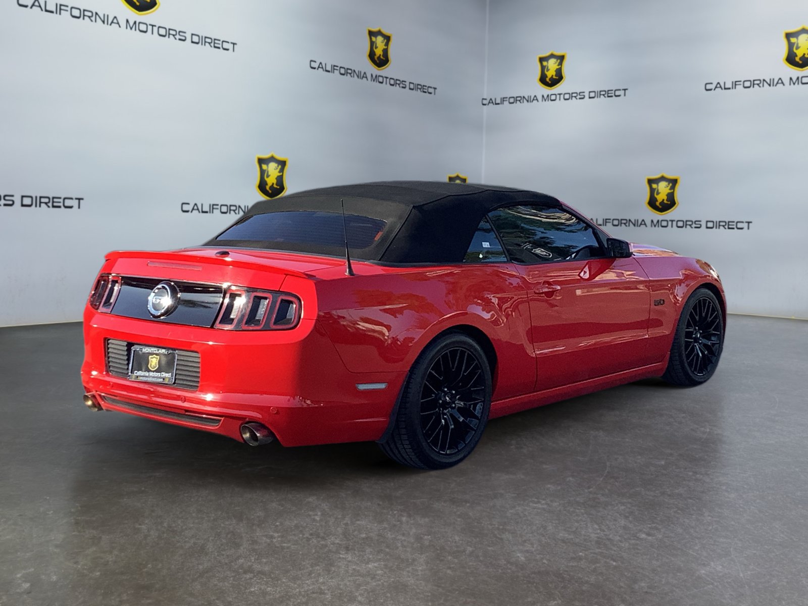 Used 2013 Ford Mustang GT Premium w/ Security Pkg RWD image 5