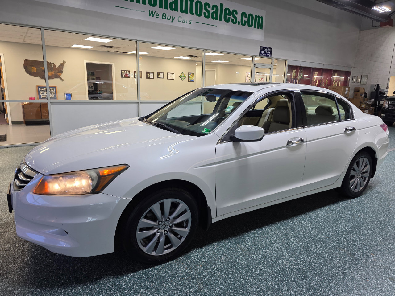 Used 2012 Honda Accord EX-L image 2