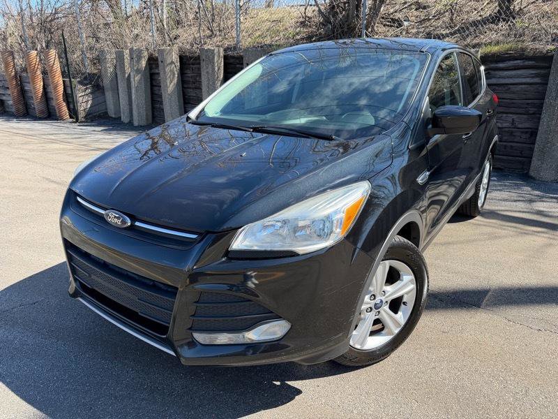 Used 2015 Ford Escape SE image 1