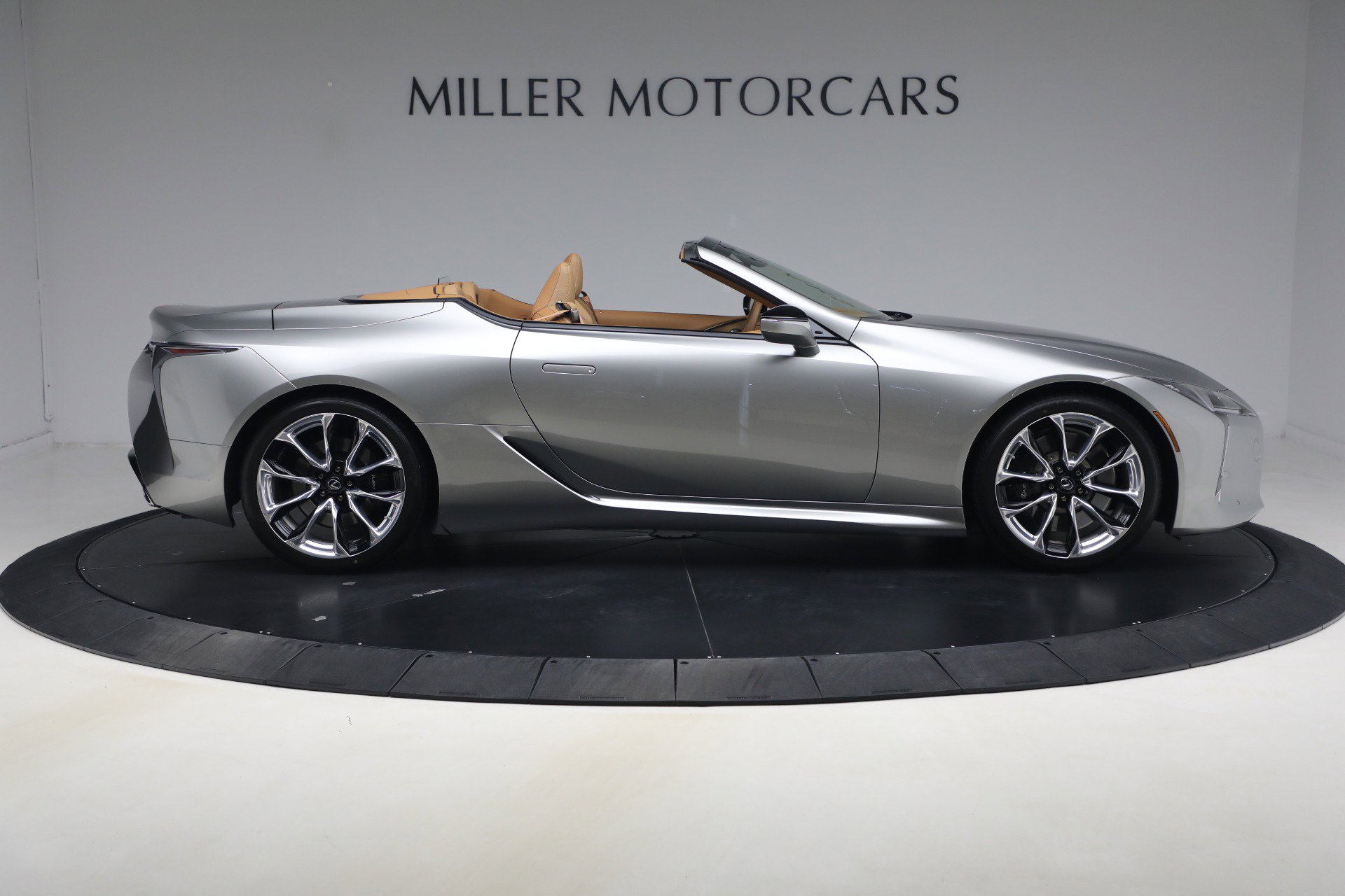 Used 2021 Lexus LC 500 Convertible w/ Touring Package image 9