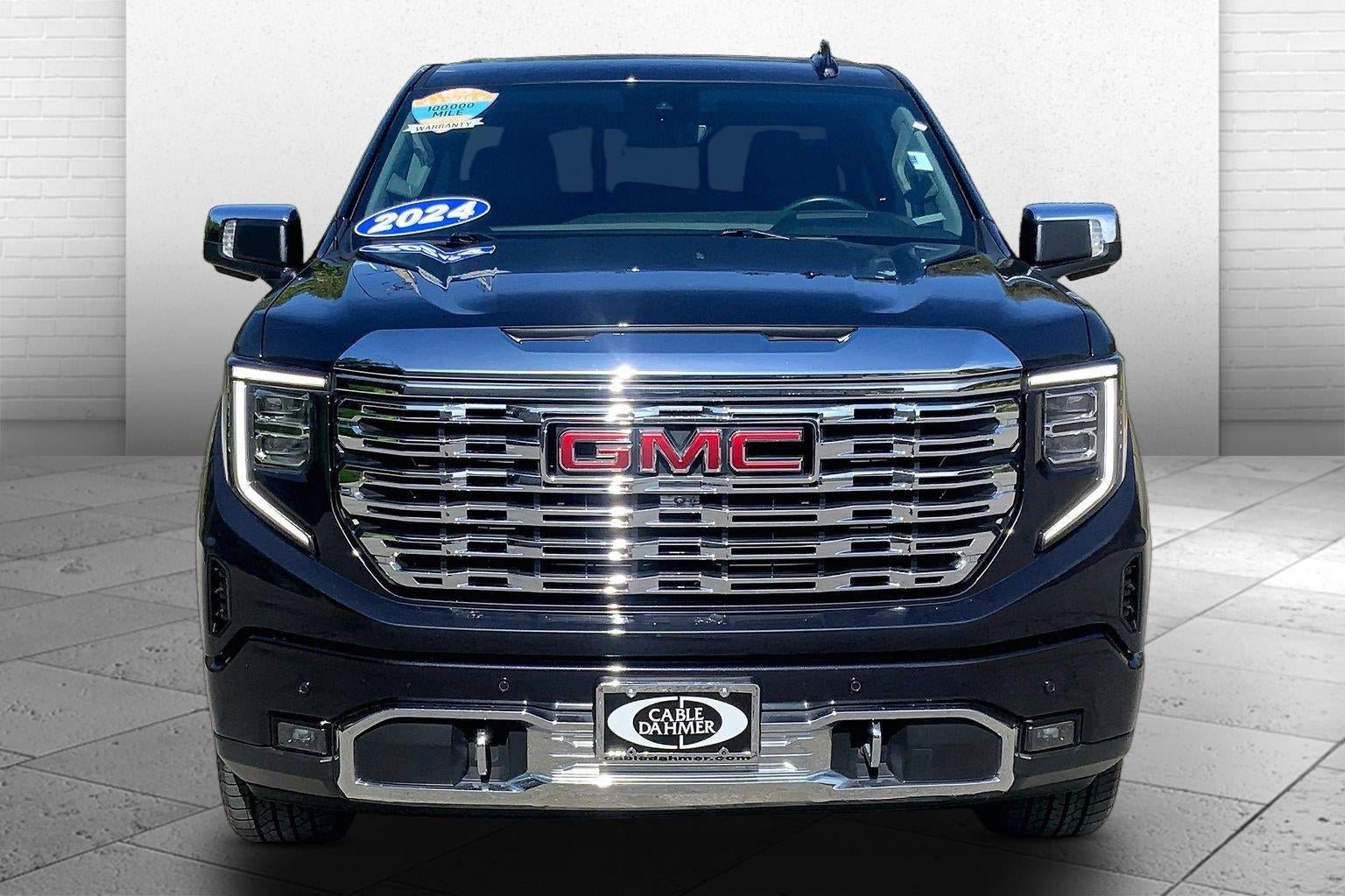 Used 2024 GMC Sierra 1500 Denali w/ Denali Reserve Package AWD/4WD image 2