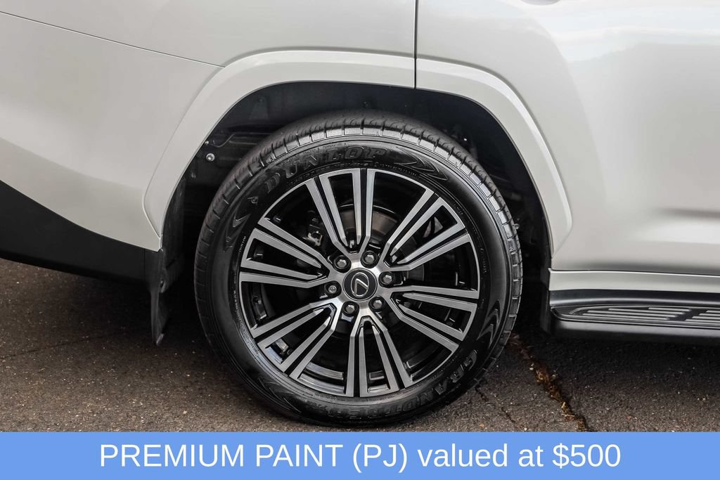 Used 2024 Lexus LX 600 4WD w/ Appearance Package image 7