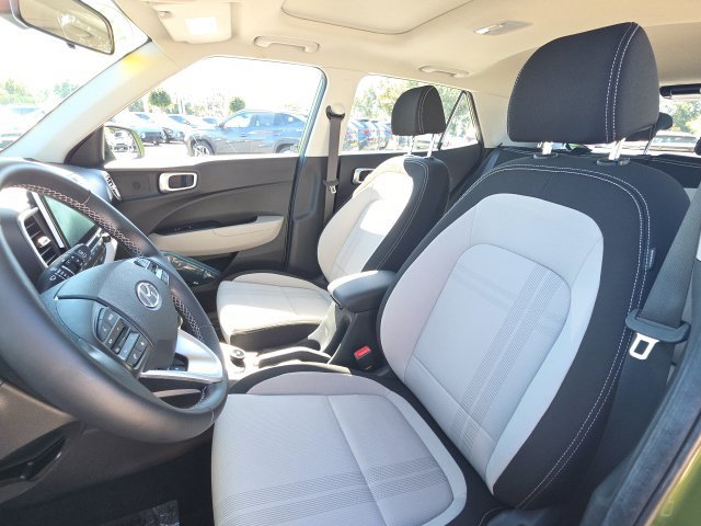 Certified 2024 Hyundai Venue SEL FWD image 6