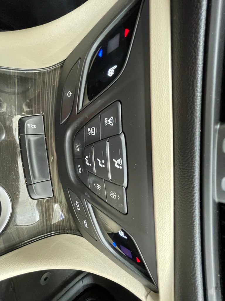 Used 2020 Buick Envision Preferred AWD/4WD image 21