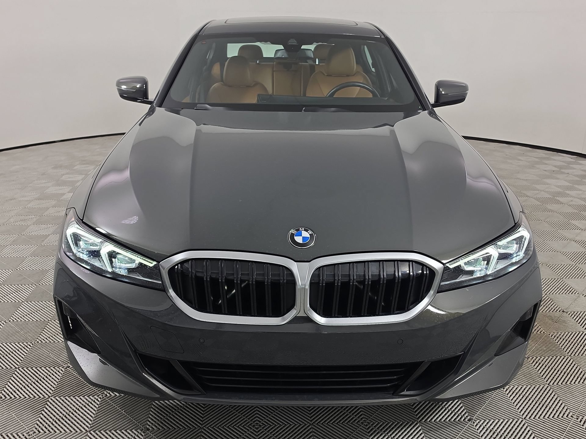 Used 2023 BMW 330i Sedan w/ Driving Assistance Package RWD image 2