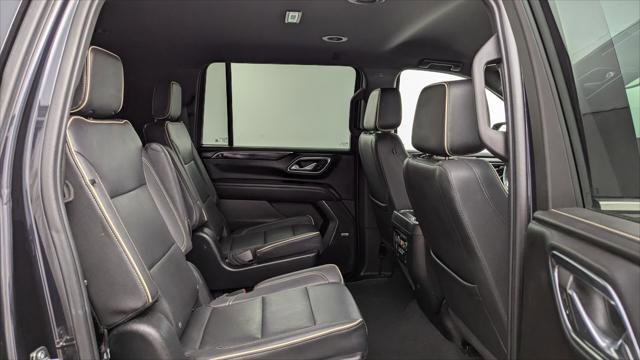 Used 2023 Chevrolet Suburban Premier RWD image 21