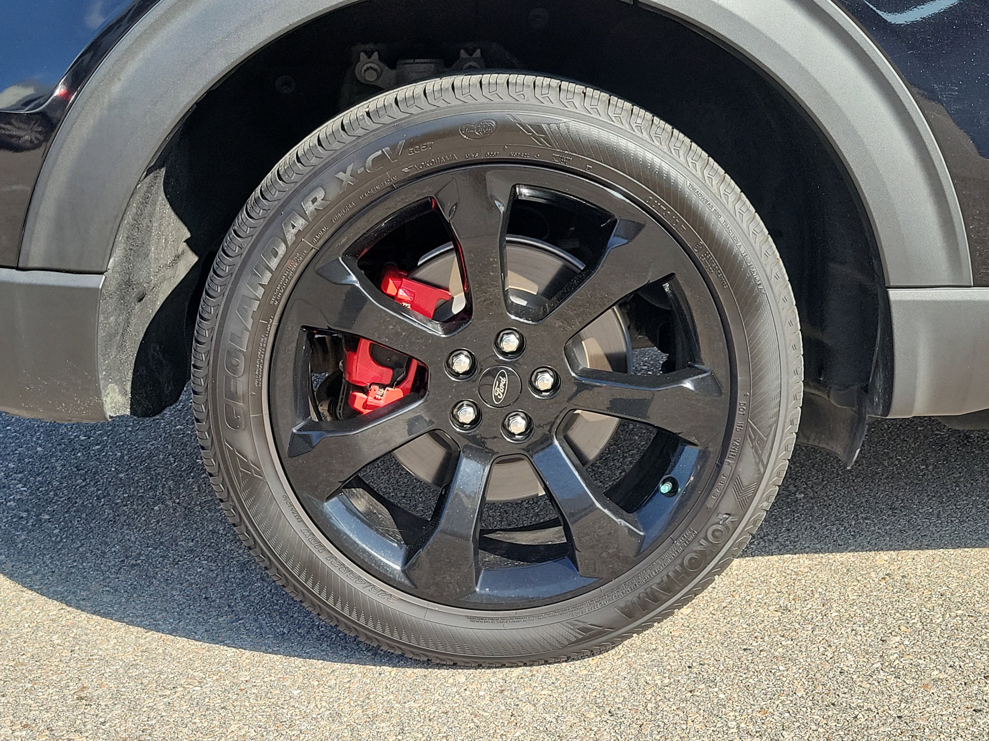 Used 2020 Ford Explorer ST w/ ST Street Pack image 9