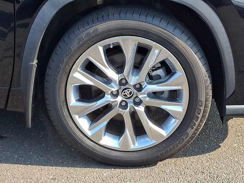 Used 2021 Toyota Highlander Limited AWD/4WD image 8