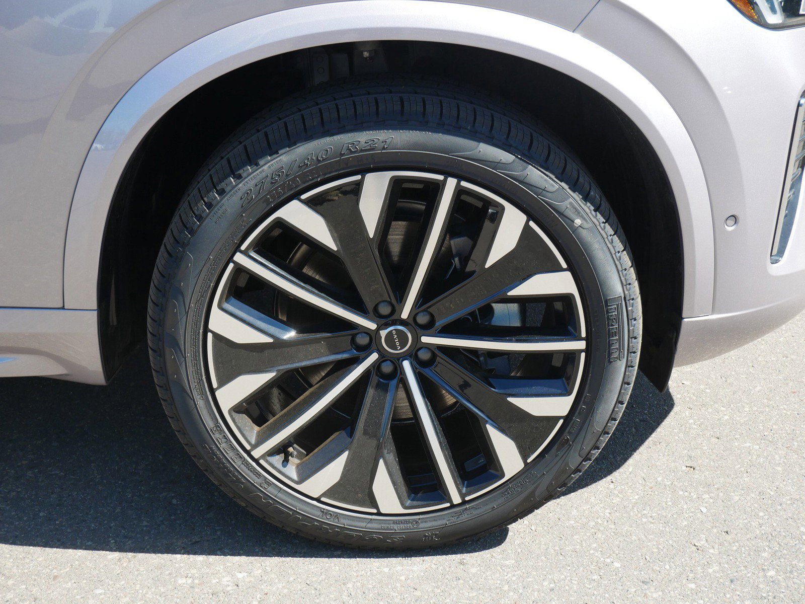 New 2026 Volvo XC90 B6 Plus image 4