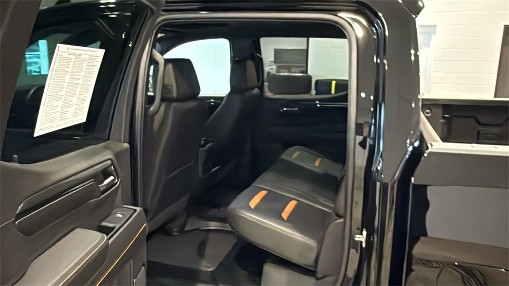 Used 2024 GMC Sierra 1500 AT4 w/ Technology Package image 18