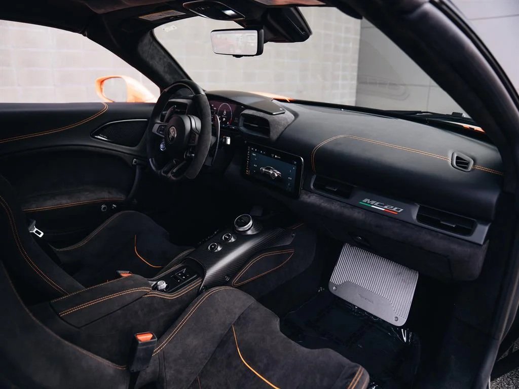 New 2023 Maserati MC20 Spyder image 16