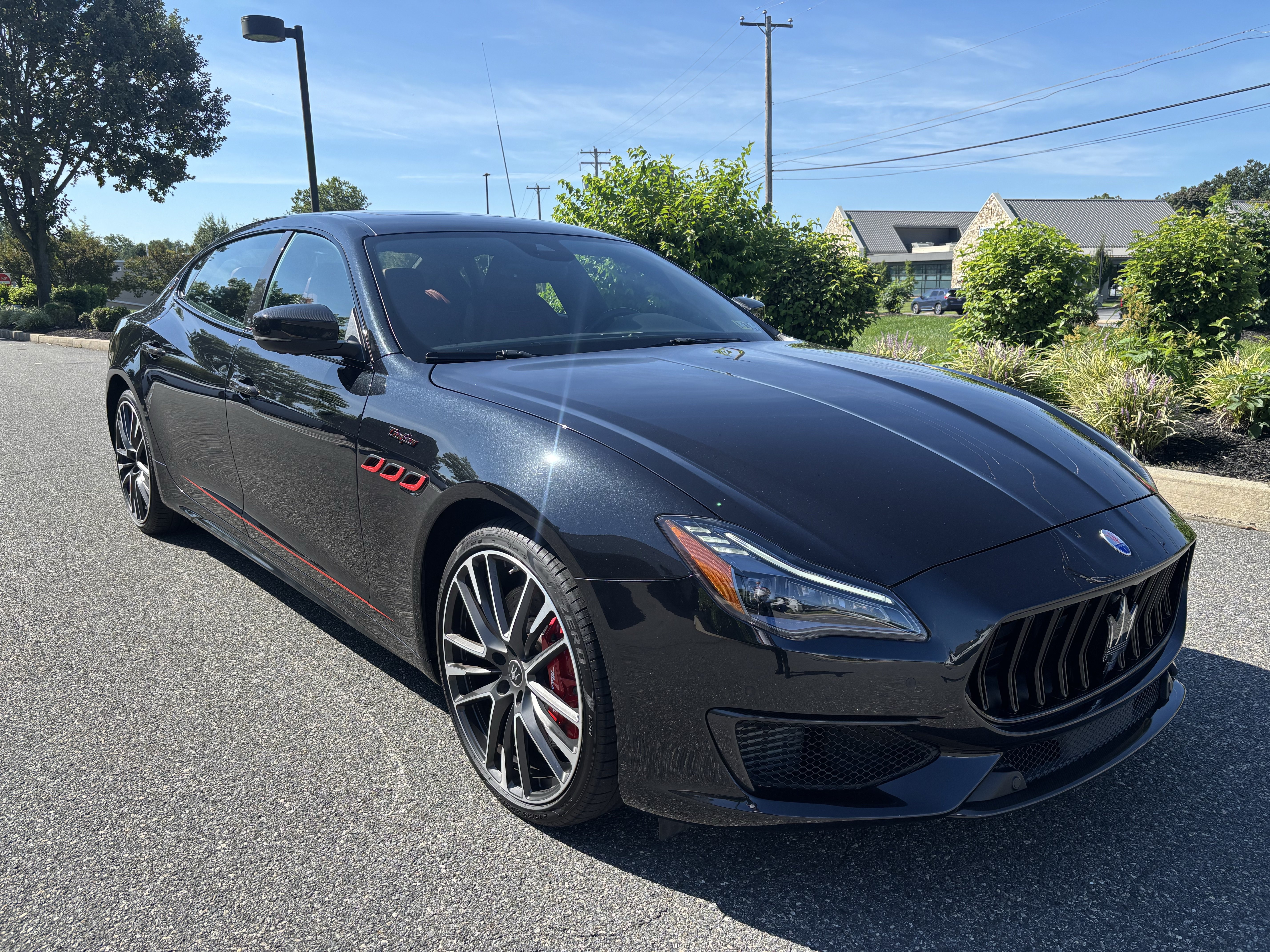 Used 2021 Maserati Quattroporte Trofeo RWD image 7