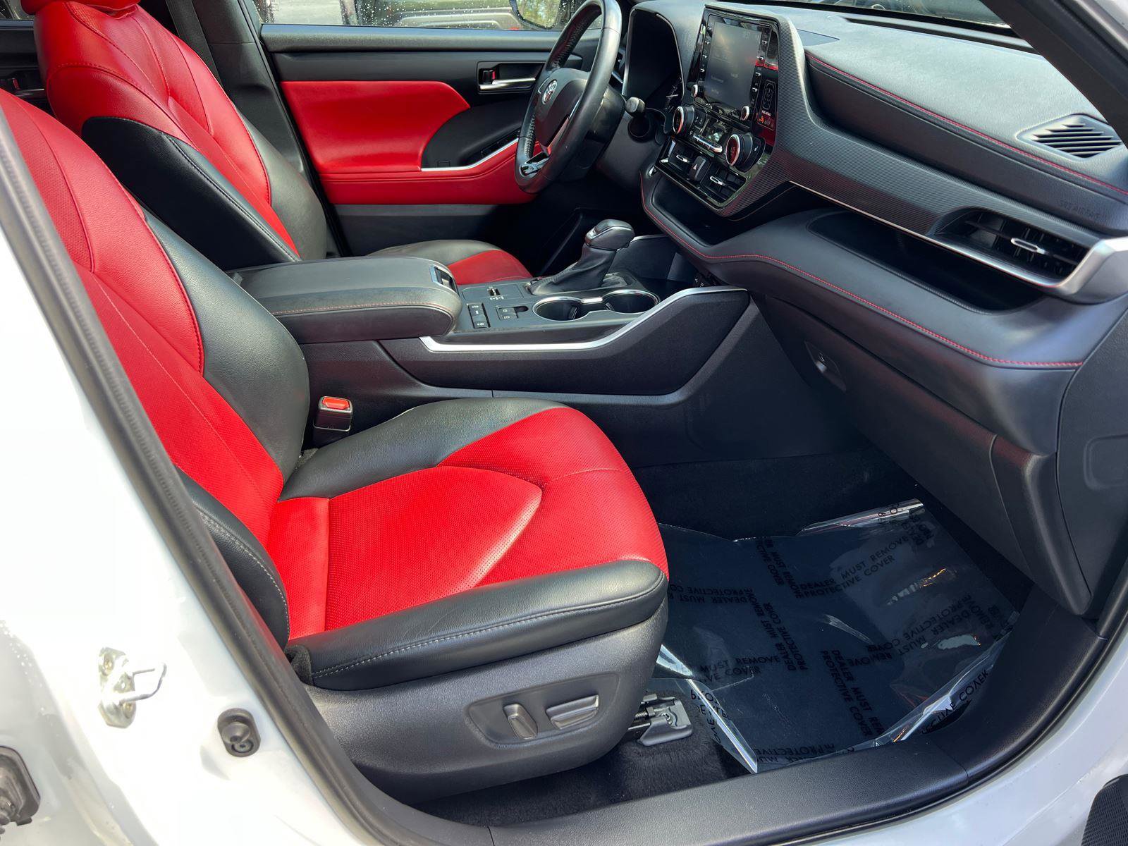 Used 2021 Toyota Highlander XSE image 14