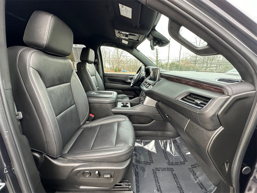 Used 2024 Chevrolet Suburban LT image 23