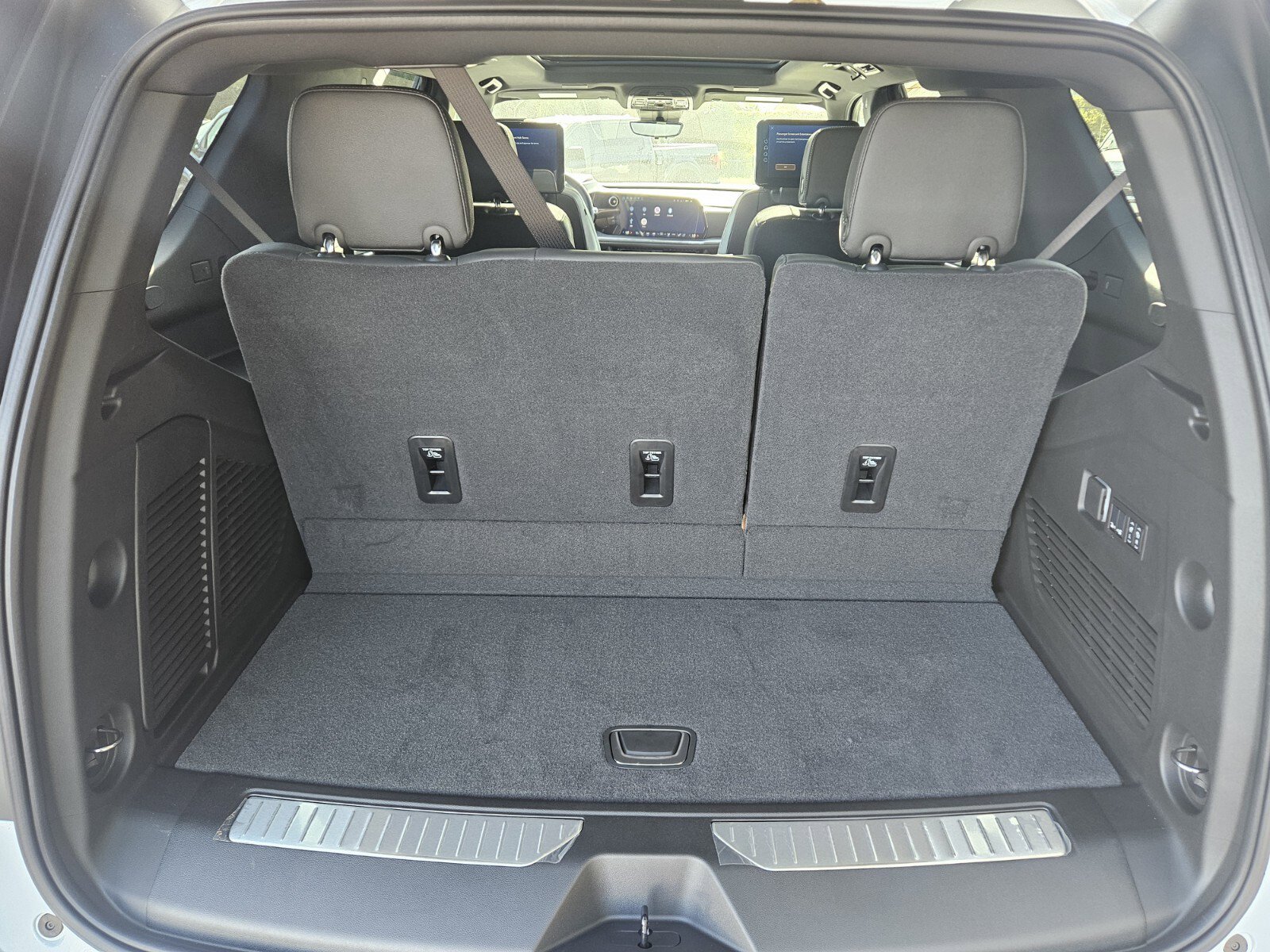 New 2026 Chevrolet Tahoe Premier image 9