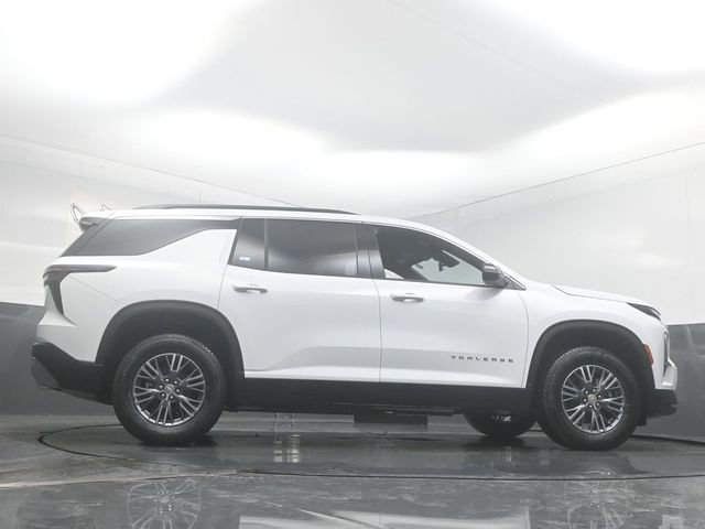 New 2026 Chevrolet Traverse LT w/ LPO, Floor Liner Package AWD/4WD image 32