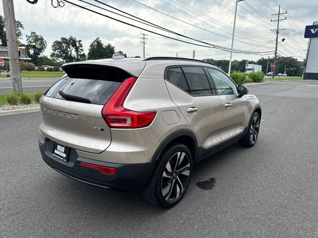Certified 2023 Volvo XC40 B5 Plus w/ Climate Package AWD/4WD image 5