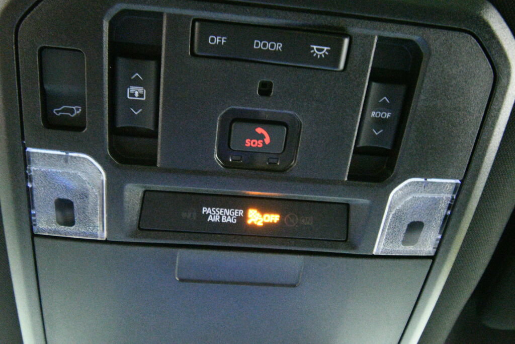 Certified 2025 Toyota Sequoia Limited w/ Tow Technology Package AWD/4WD image 19