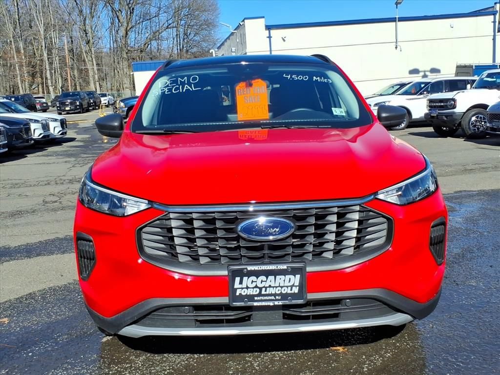 New 2024 Ford Escape Active w/ Tech Pack #1 AWD/4WD image 2