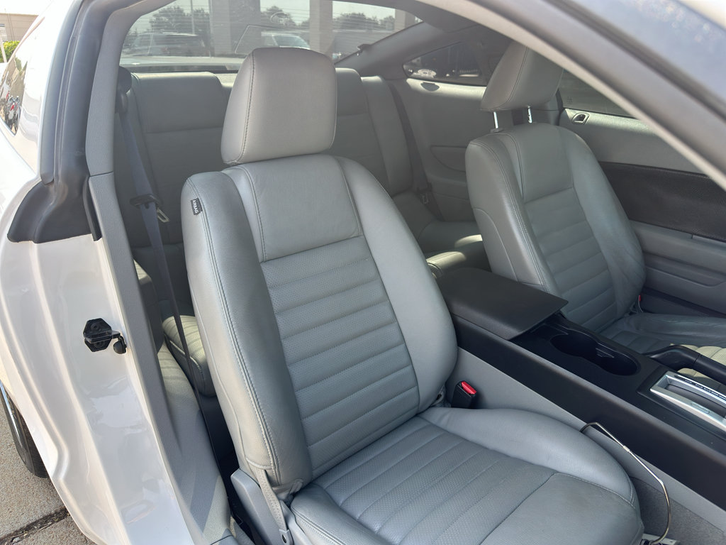 Used 2006 Ford Mustang GT Premium RWD image 28