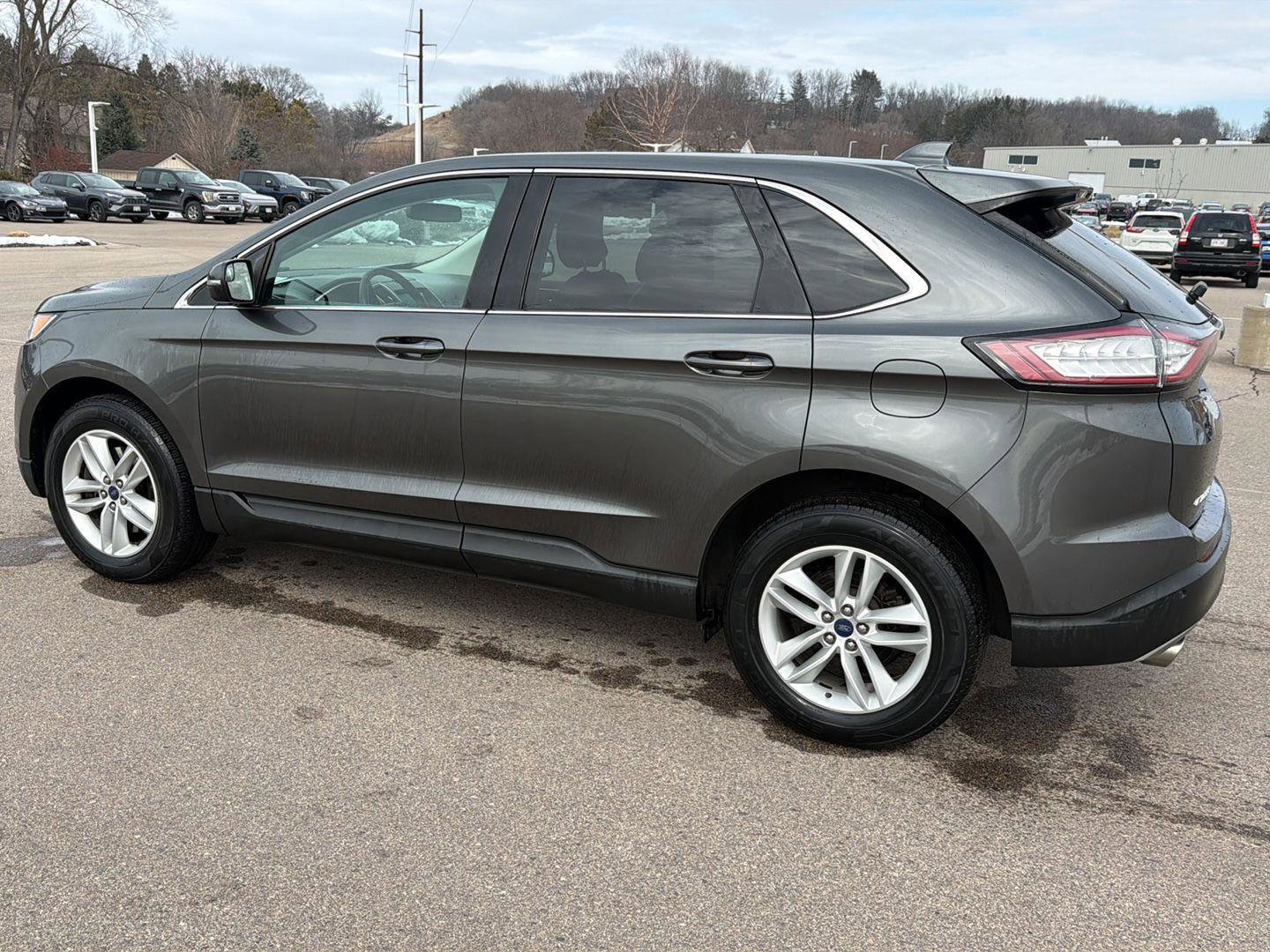Used 2017 Ford Edge SEL w/ Equipment Group 201A image 4