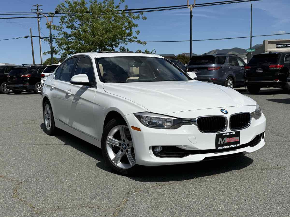 Used 2015 BMW 328i xDrive Sedan AWD/4WD image 1