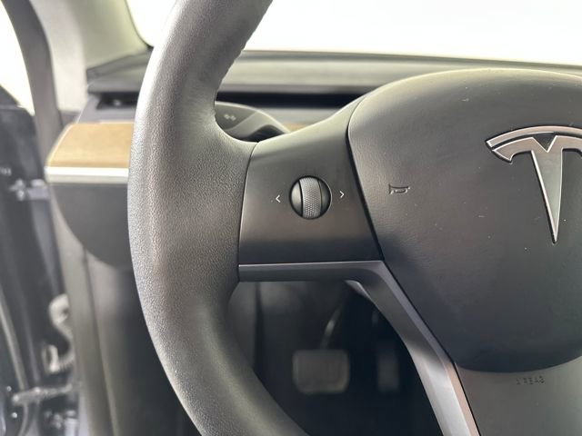 Used 2023 Tesla Model Y Long Range image 15